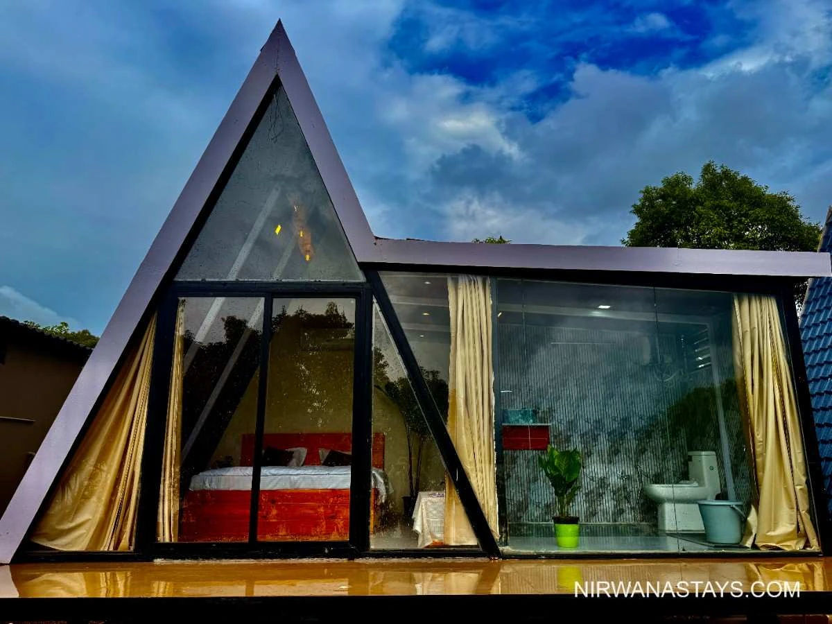 NS 024 Nirwana Glass Chalet
